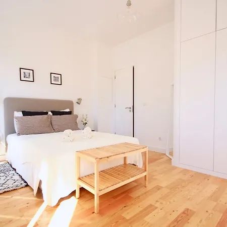 Akicity Anjos Cerulean Apartment Lisbon
